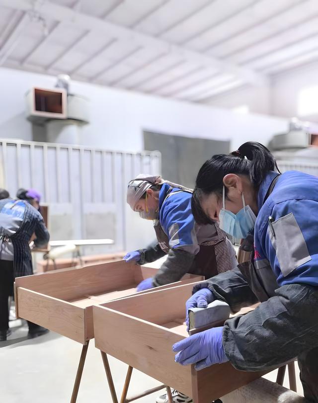 学校家具与防腐涂料涂刷规范