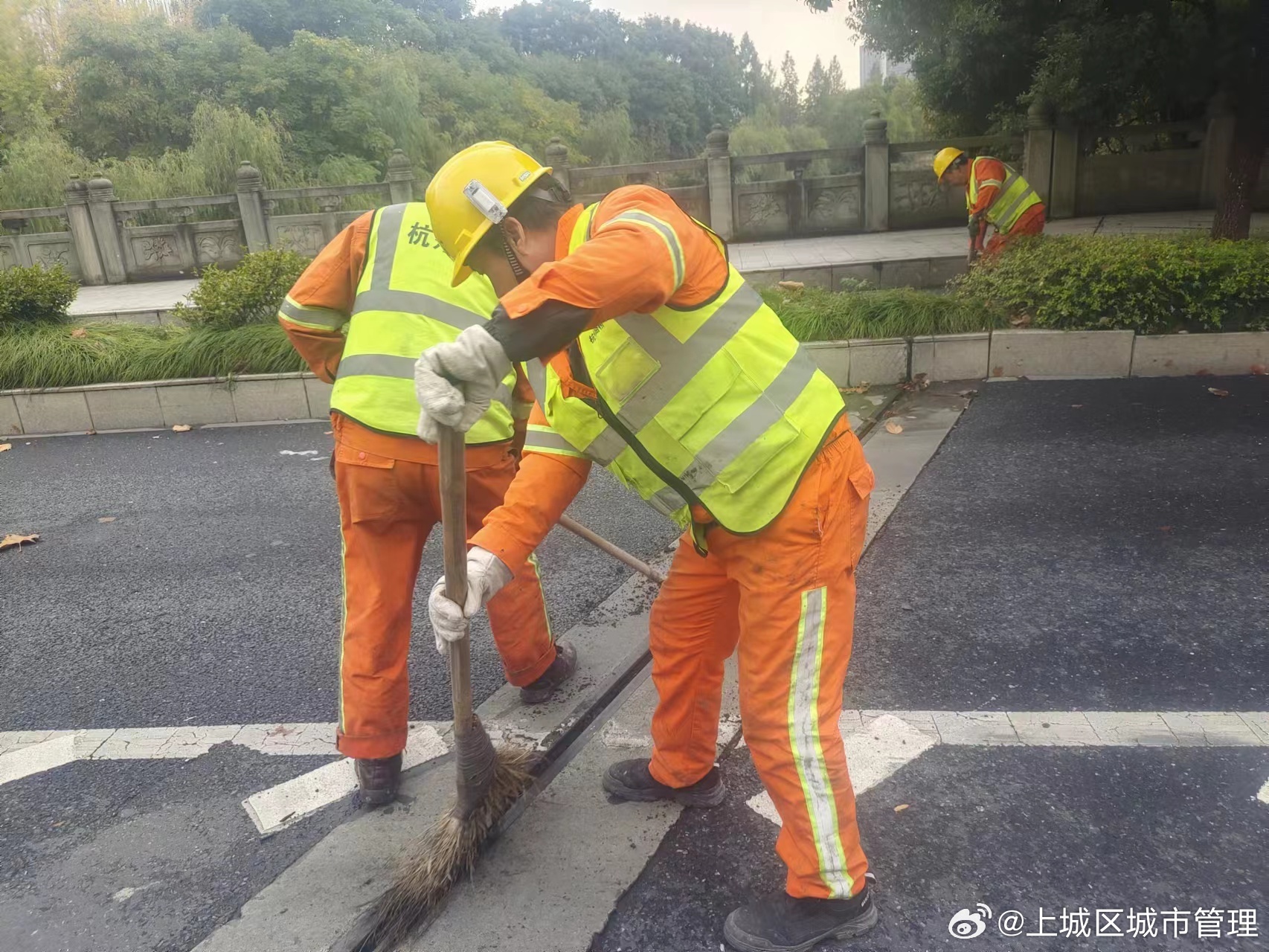 护腿与金属网与削匀机与市政和环卫的区别是什么呢