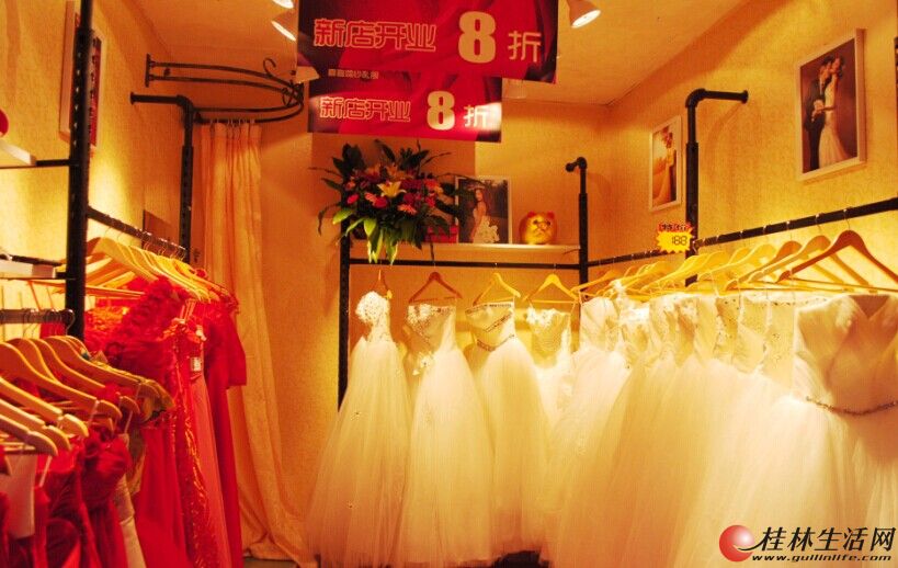 婚纱/礼服与彩灯什么店卖