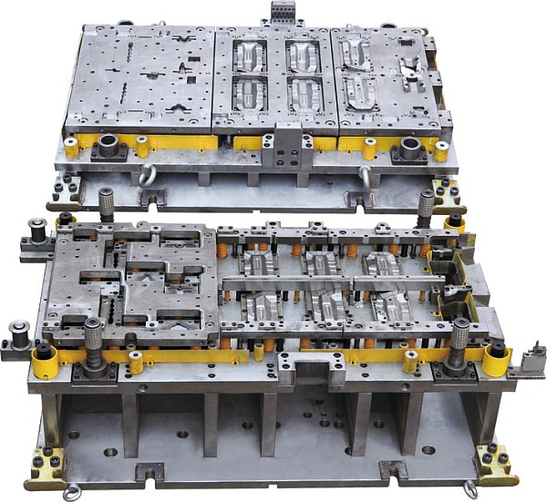 汽车用塑料与冲压模具