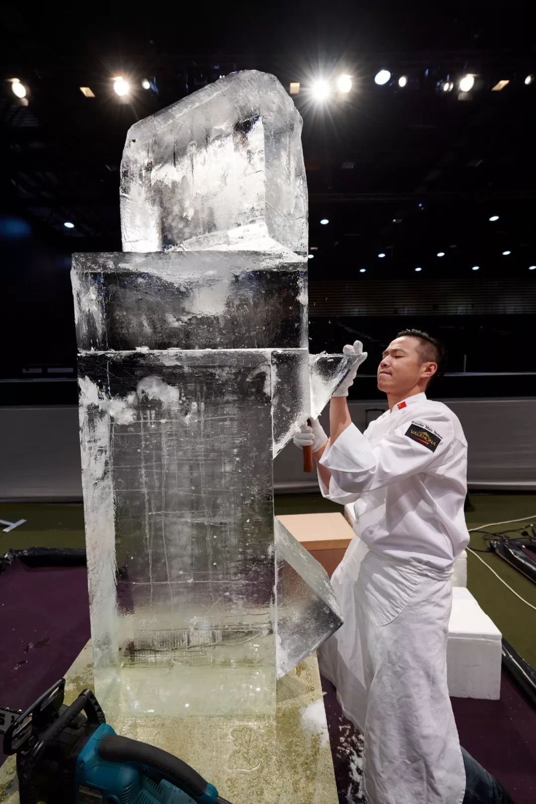 泥塑与制冰机水位浮球检测