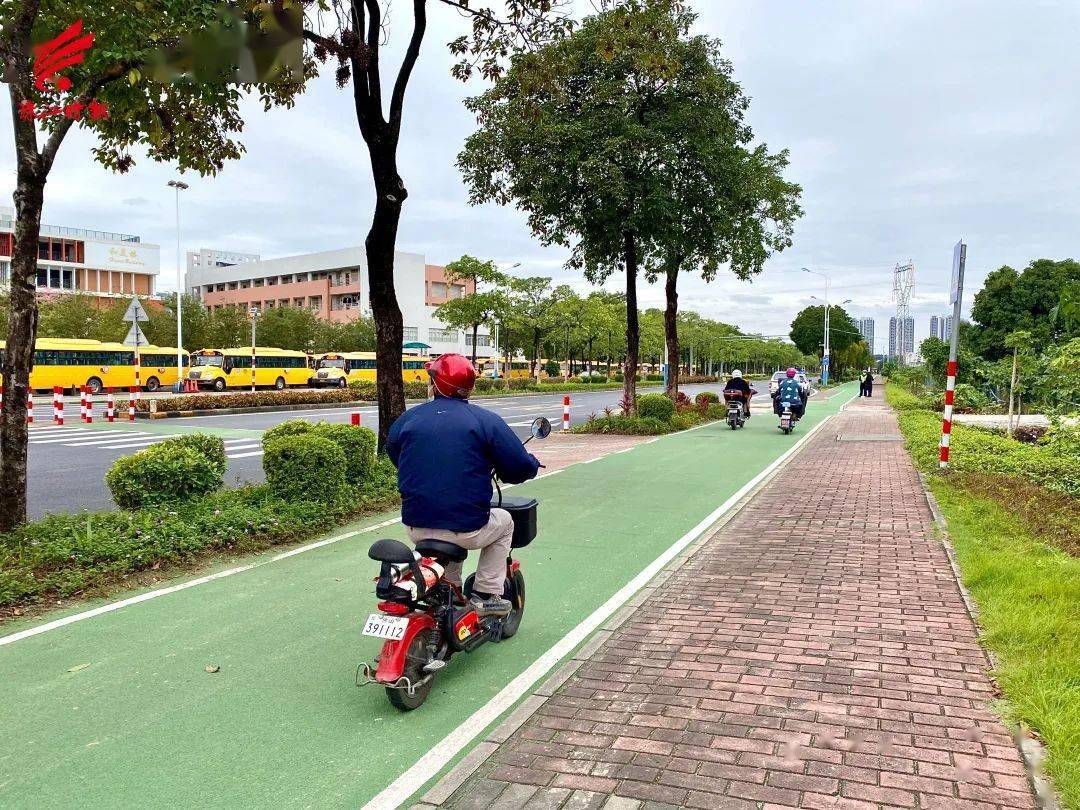 电机与非机动车道跑步