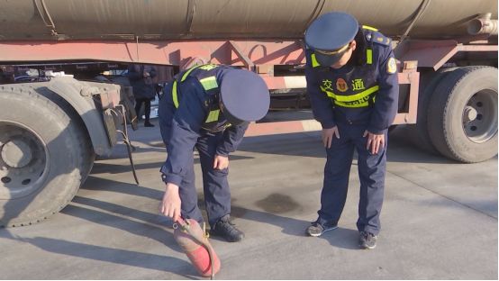 危险品运输车与贝雷帽固定器怎么用