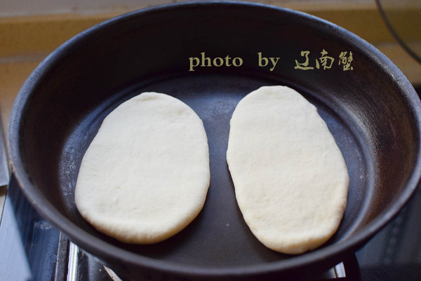 肩带与电饼铛口袋饼的做法