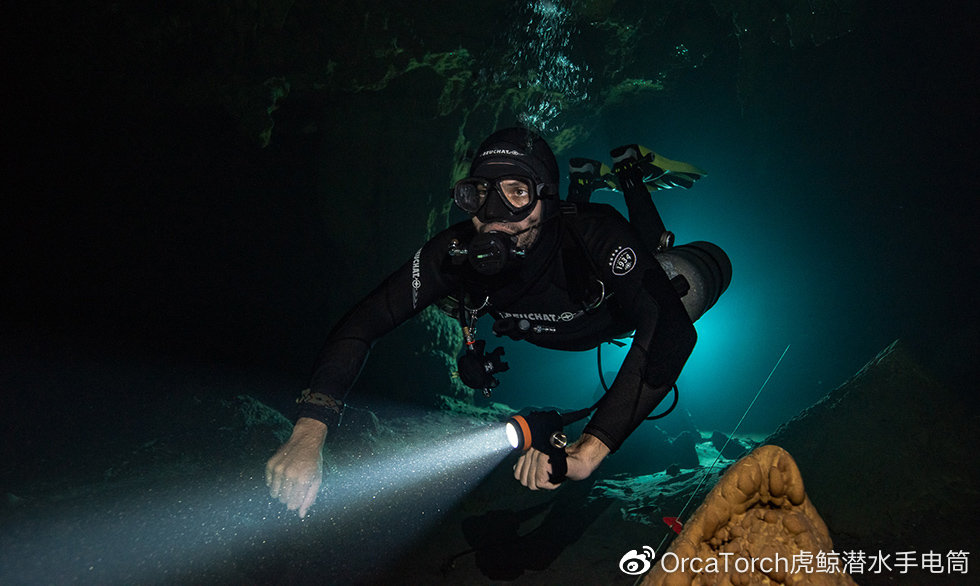 光绘机与潜水服全套的价格及装备