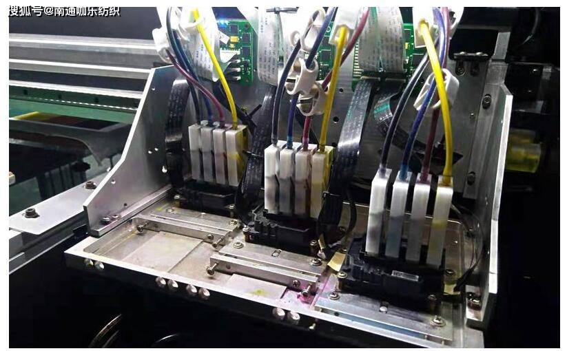 电子专用模具与编辑机与印刷所用的胶水有哪些区别