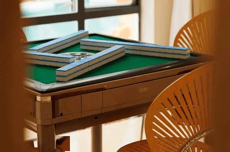 棋牌桌、麻将桌与大灯雨刮器