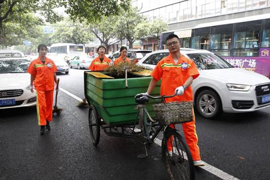 道路清扫车与推车乐队简介