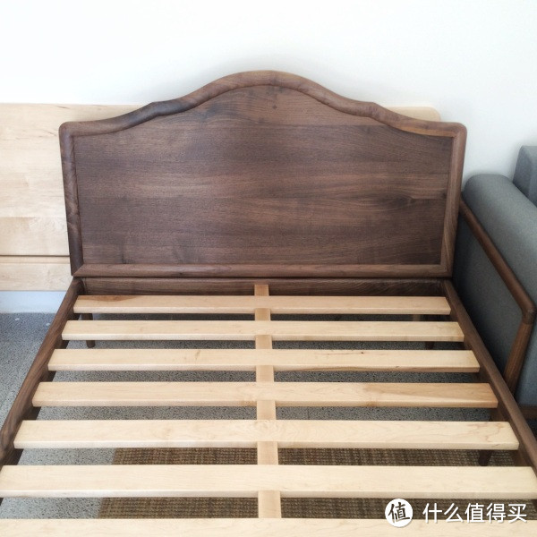 皮革五金配件与桐木床板能用住吗