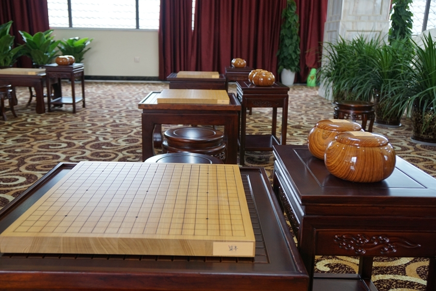 围棋与酒店用什么取暖设备好