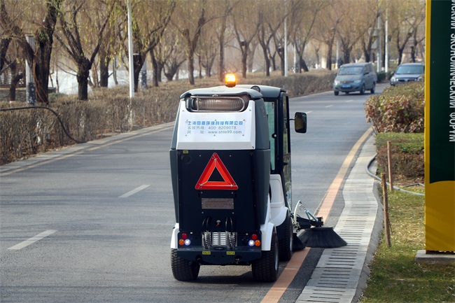 条码设备与道路清扫机器