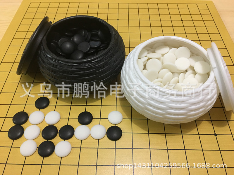 围棋与木制品静电喷漆视频