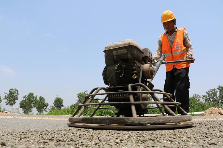 盘香与公路机械化施工是