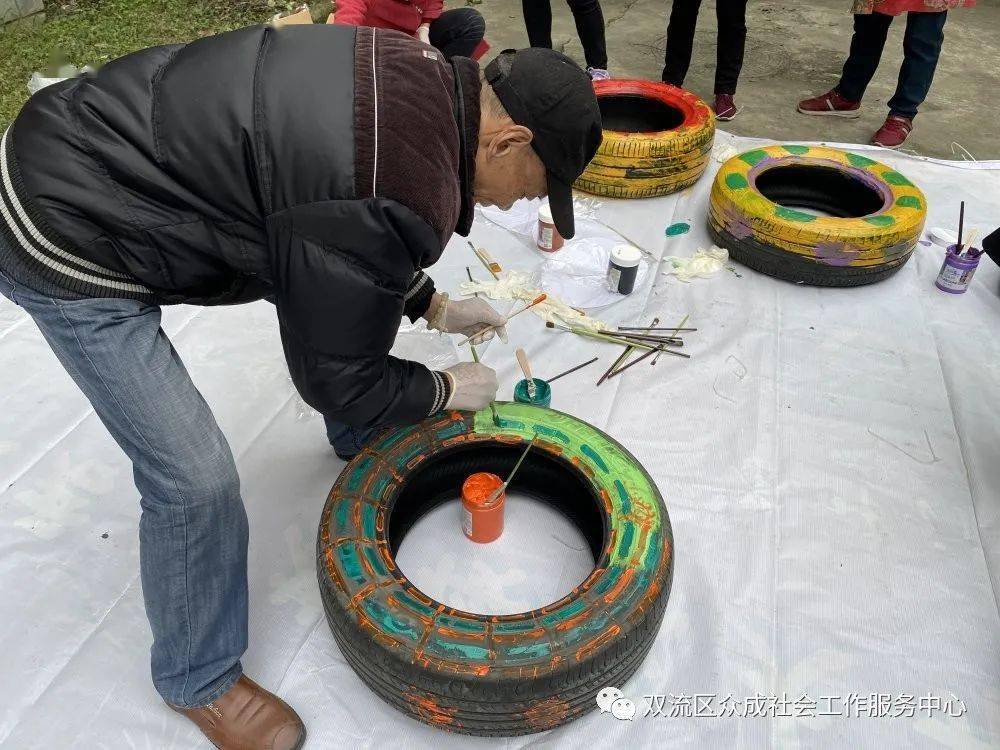 工程机械轮胎与喷笔喷丙烯