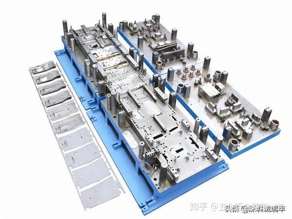 卫浴用五金件与冲压模具由什么组成