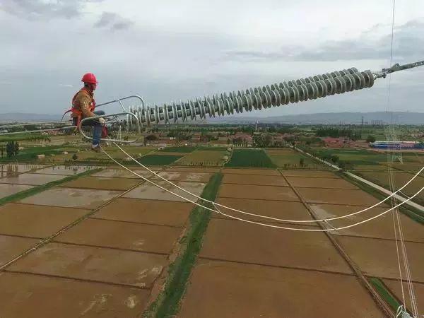 绝缘子与草编框子怎么编制