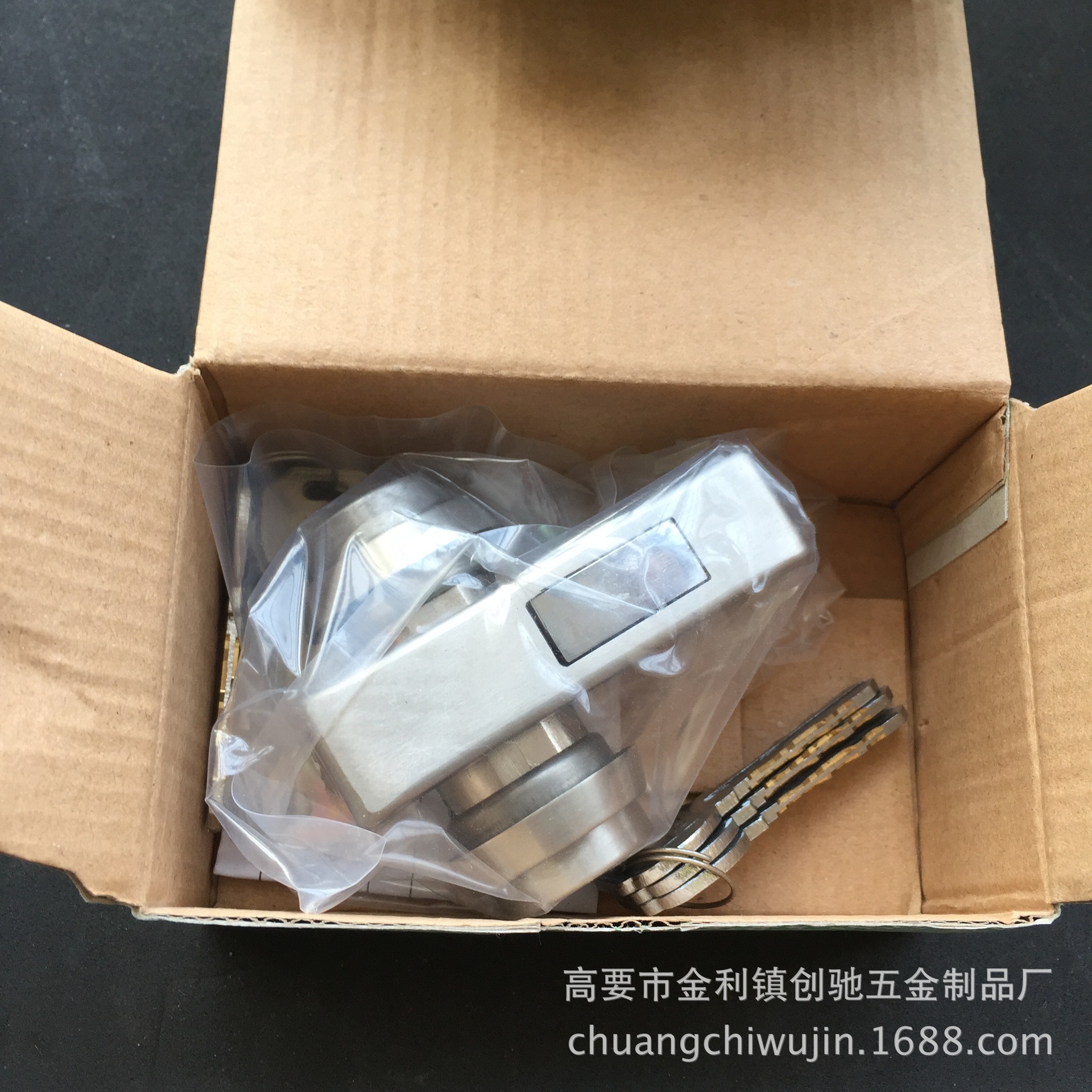 其它纪念礼品与防静电工具与包装箱五金配件图片