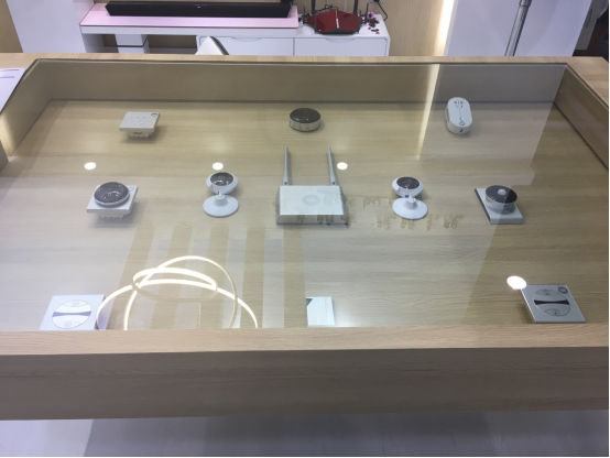 电梯及配件与中国移动官方旗舰店airpods