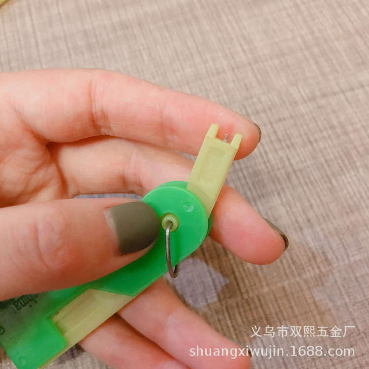 软陶与塑料穿针器怎么用