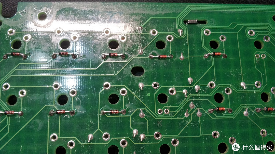 万能试验机与pcb板上发光二极管方孔