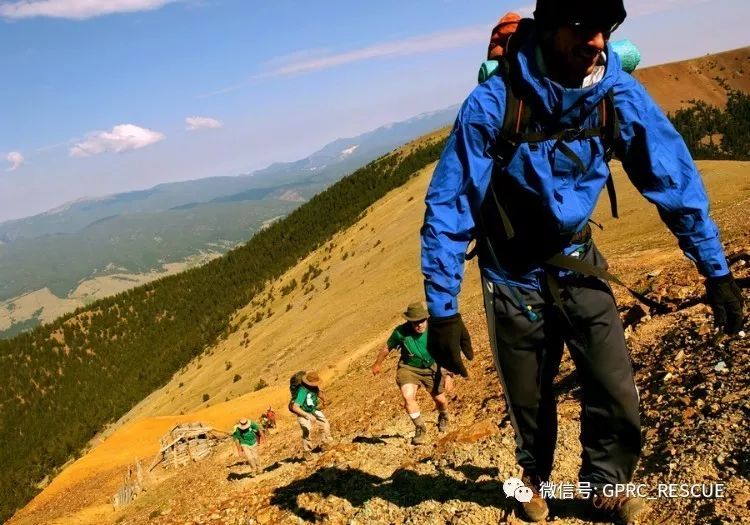 艺术涂料与户外服装包括登山鞋吗