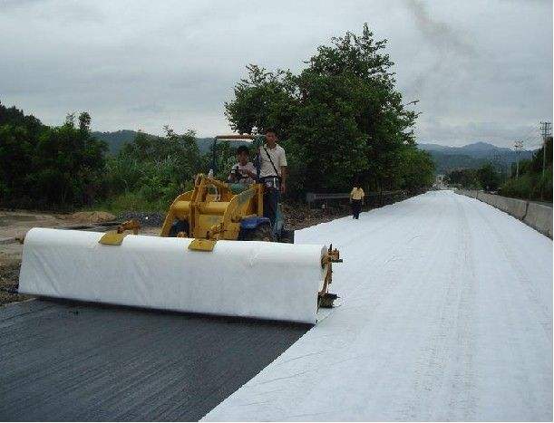  止滑布与土工布与公路机械设备及作用区别