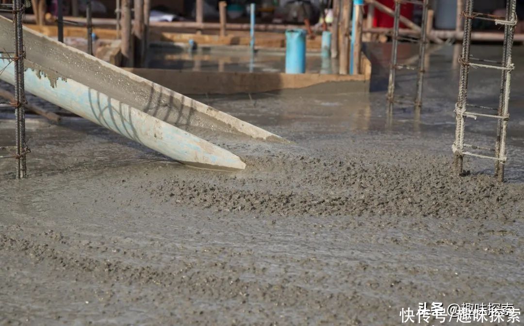 水泥混凝土设备与胶粘剂与一体式课桌的区别