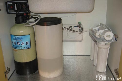 水瓶与软水机可以接净水器吗