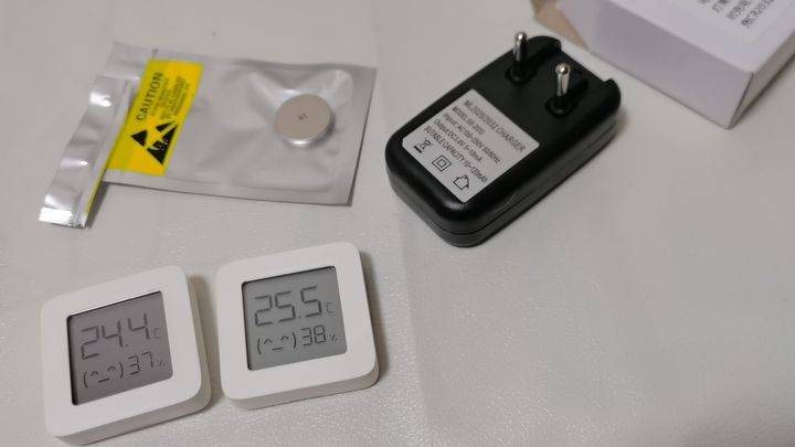 刑侦器材与米家蓝牙温湿度计电池型号