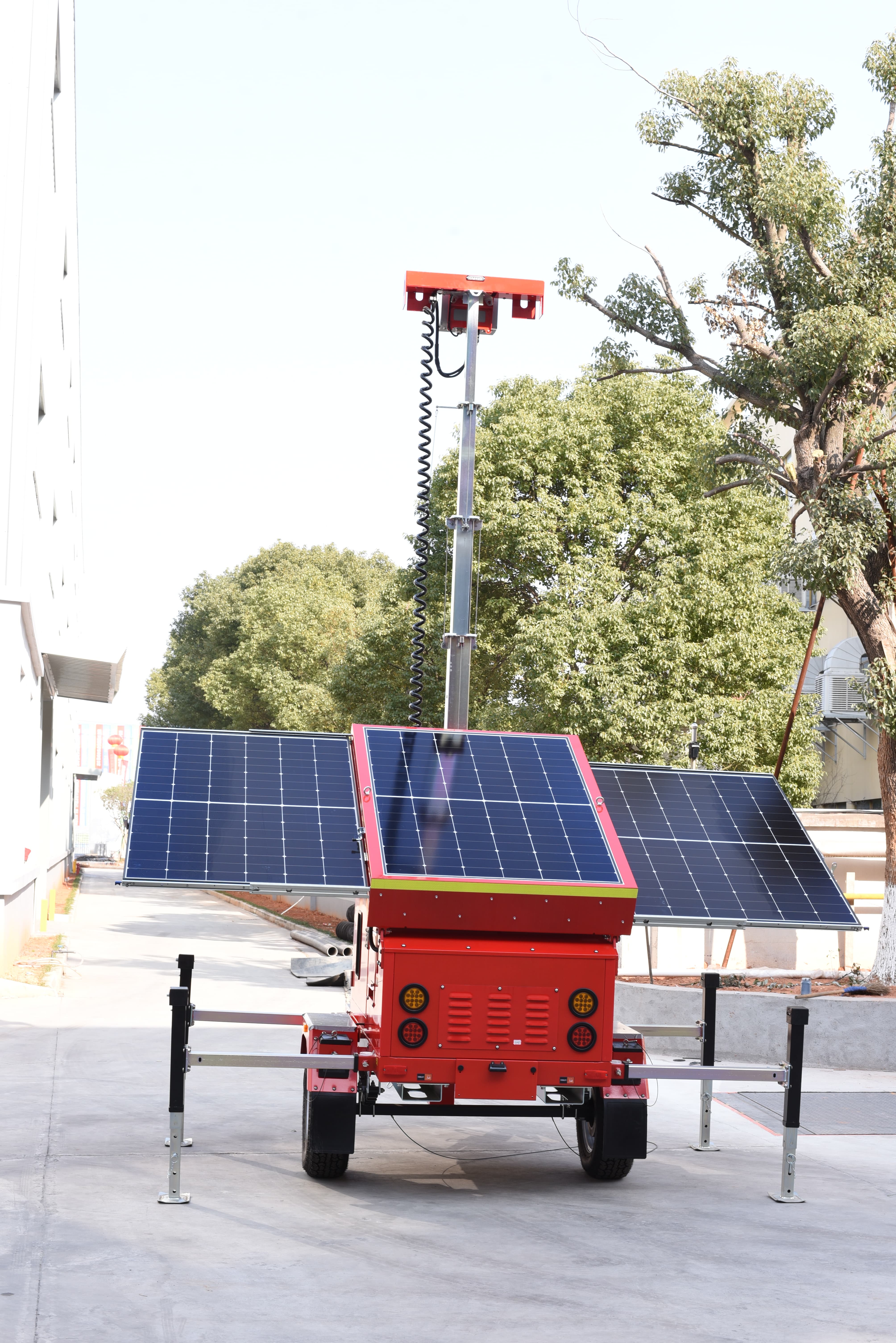 拖车绳与太阳能路灯电池地埋