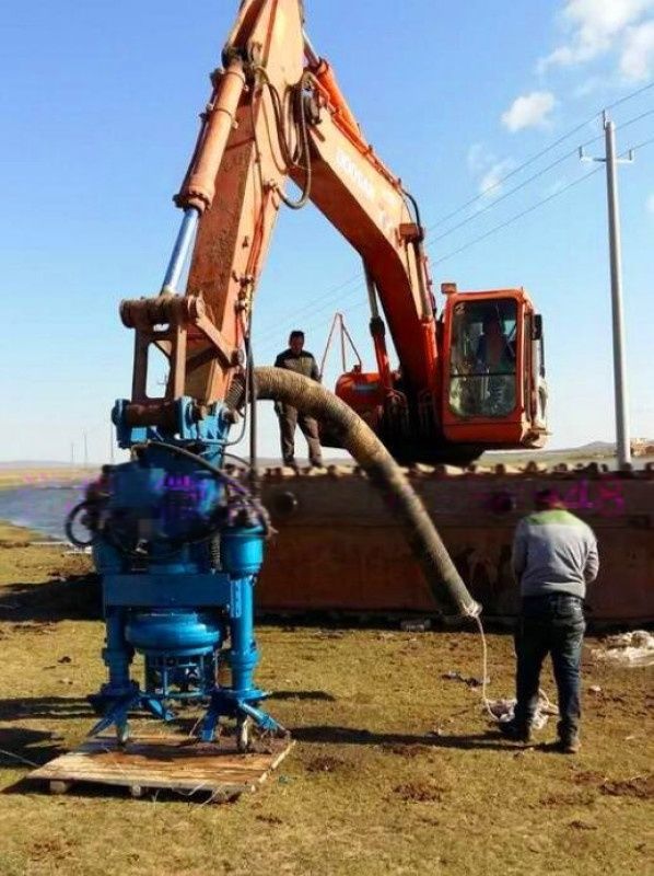 多级泵与挖掘机建桥视频