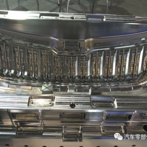 北方奔驰与服饰模具与手工制作铝合金工艺品的区别