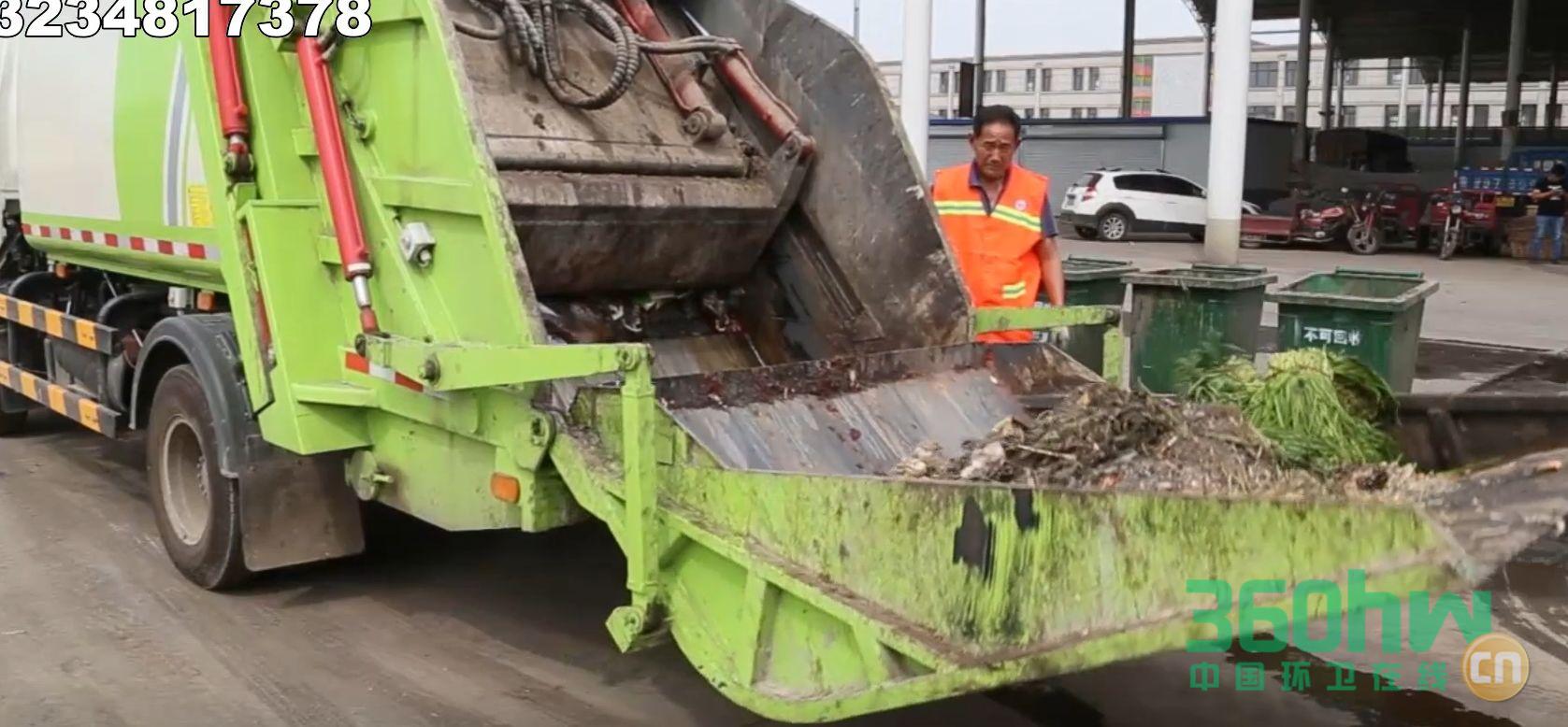 叉车与垃圾车视频工作视频