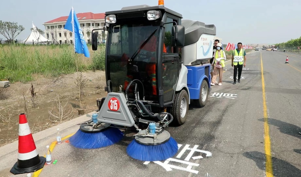 陀螺风车与道路清扫车操作规程一样吗