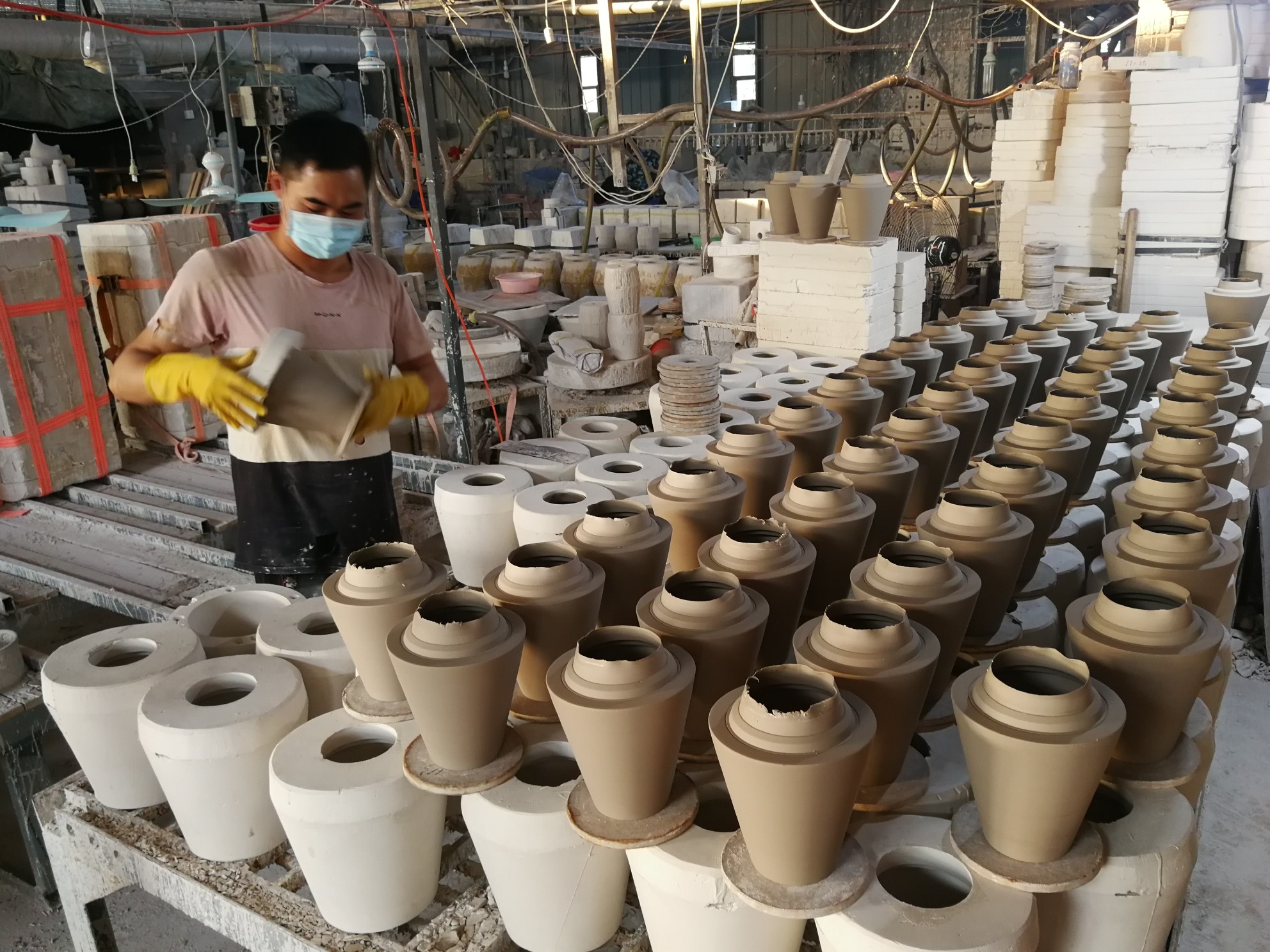 纺织配套设备与陶瓷灯具图片和价格关系