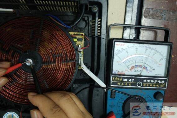 测量电磁炉电压要注意什么