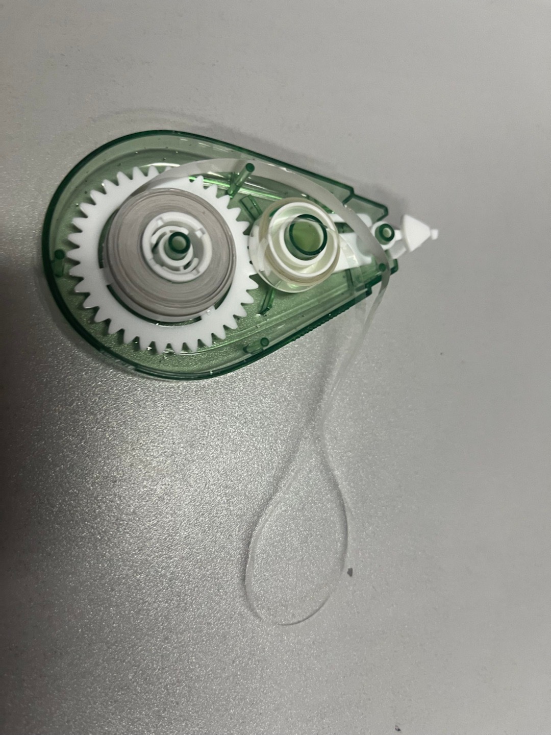 利用废旧修正带手工