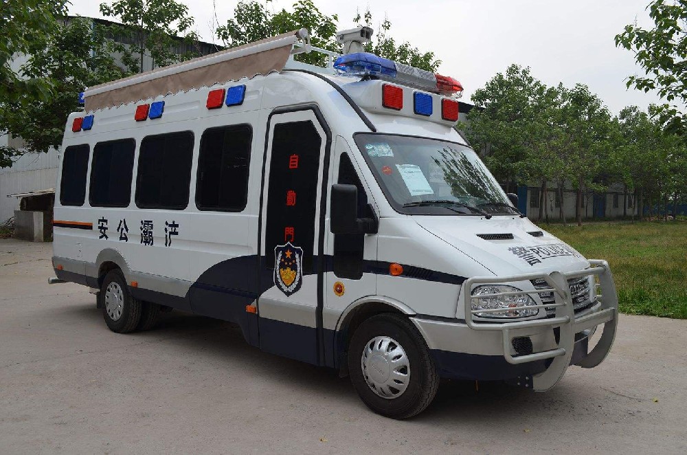 警用工具车