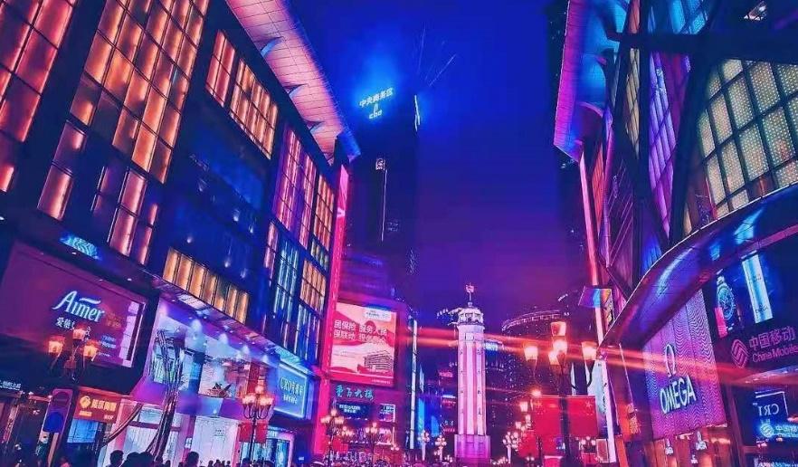 美国网友被“赛博重庆”惊呆了